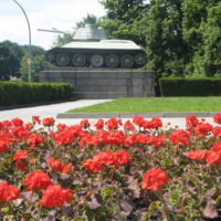 Soviet WWII Memorial Tiergarten Berlin6.JPG