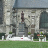 Crecy-en-Ponthieu WWI Memorial.JPG