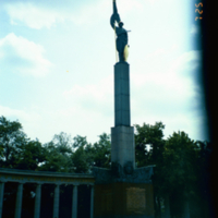 Soviet memorial to the defeat of Fascism WWII in Vienna2.JPG